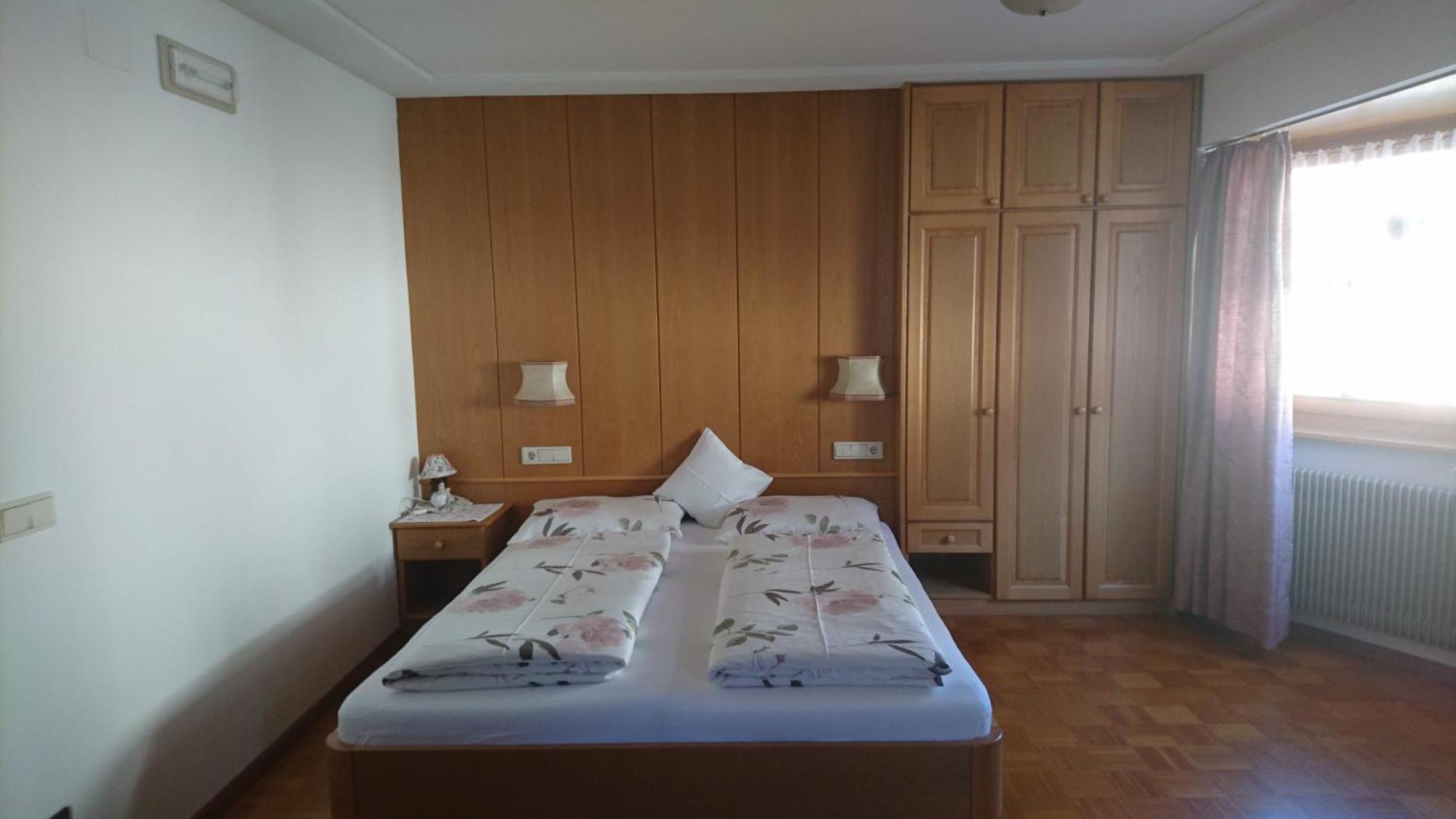 Residence Ploner San Cassiano  Bilik gambar