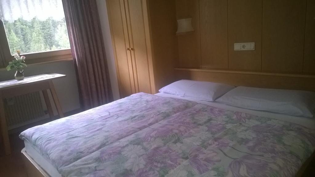 Residence Ploner San Cassiano  Bilik gambar